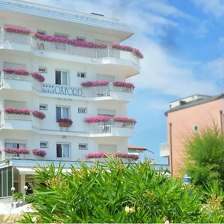 Hotel Oxford 4*