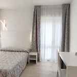 Hotel Oxford 4*